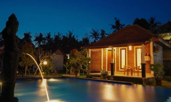 Kemenuh House | 400 m² House ∙ 2 guests
