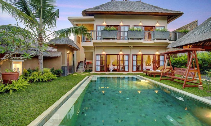 Lodtunduh Villa | 450 m² Villa ∙ 4 bedrooms ∙ 8 guests