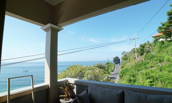 Amed Hostel | Bayu Hotel Lipah Beach Ocean Suite in. Breakfast