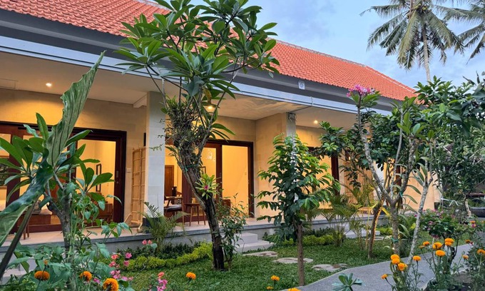 Nyuh Kuning House | Motel ∙ 8 guests