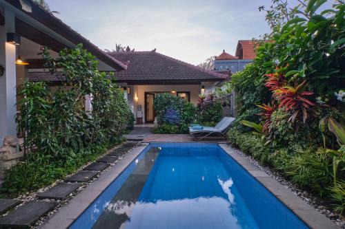 Petulu Villa | Rumah Taman Kutuh