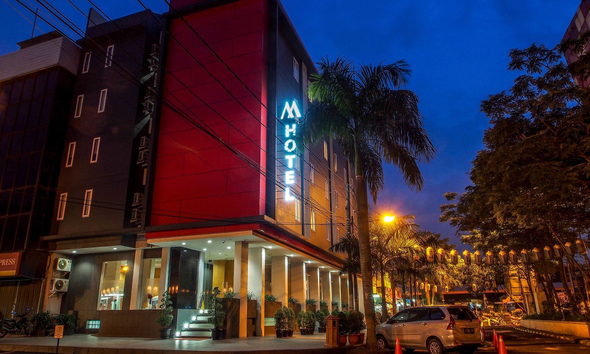 Melawai Hotel | M Hotel