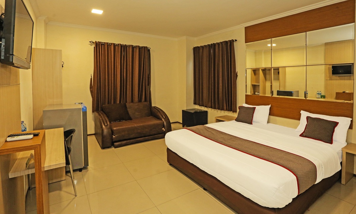 Serpong Hotel | Super OYO Townhouse OAK Hotel Fiducia Serpong