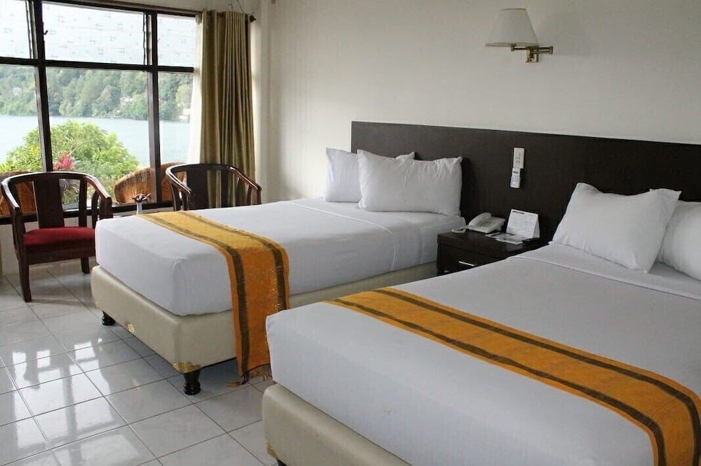 Parapat Hotel | Khas Parapat