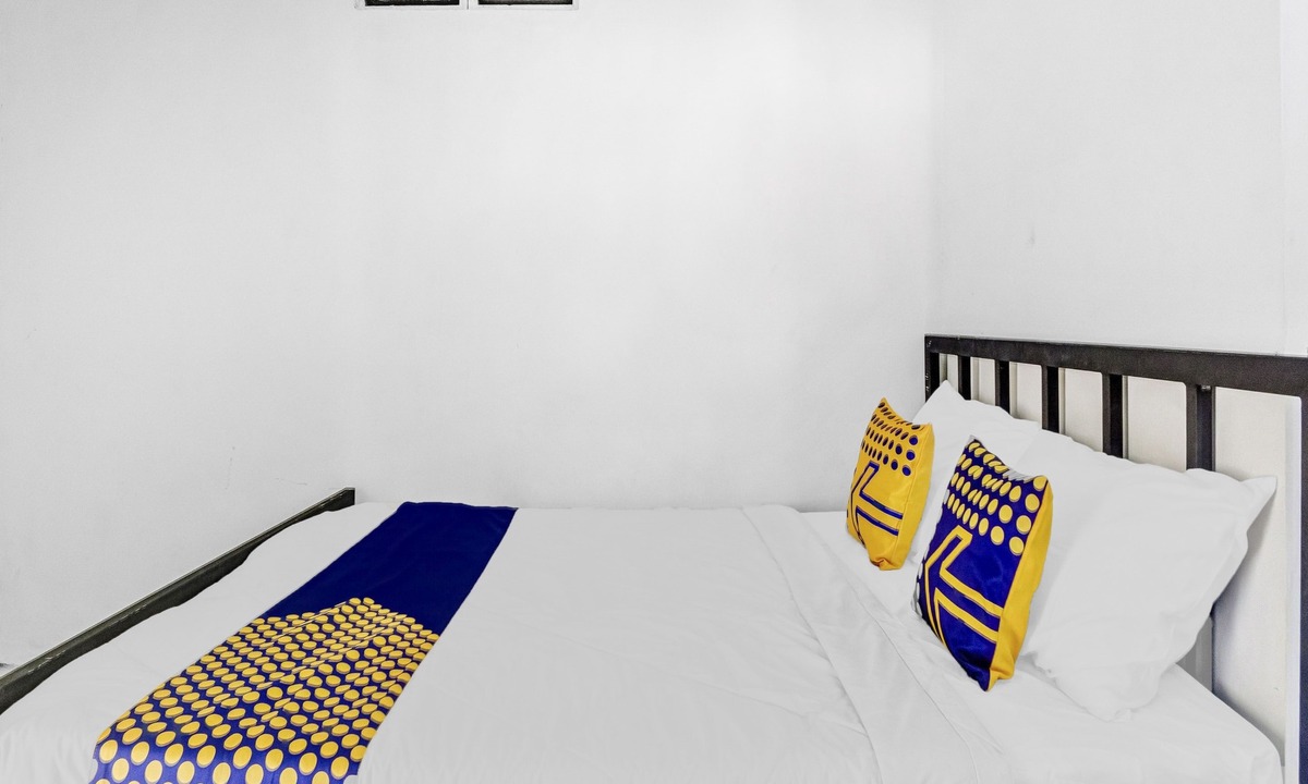 Tulungagung Hotel | SPOT ON 90742 Kinanthy Homestay Syariah