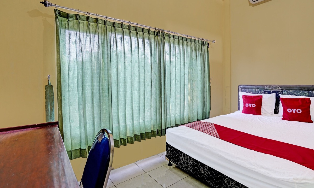 Prigen Hotel | OYO 91572 Kost Esklusif Barokah