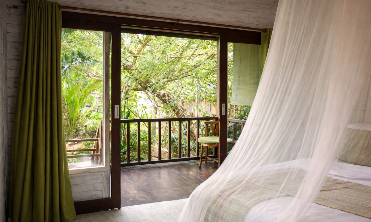 Mushroom Bay Hotel | Island Cabanas