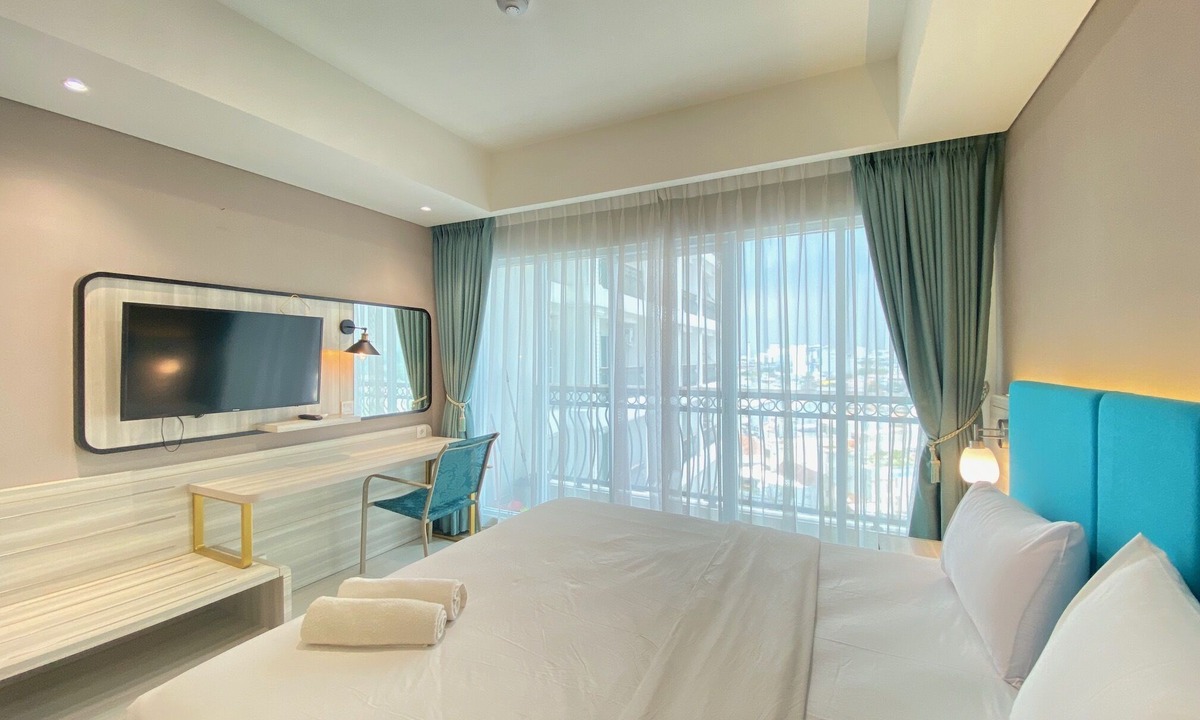 Malabar Apartment | Modern and Spacious Studio Room at Green Kosambi Apartment