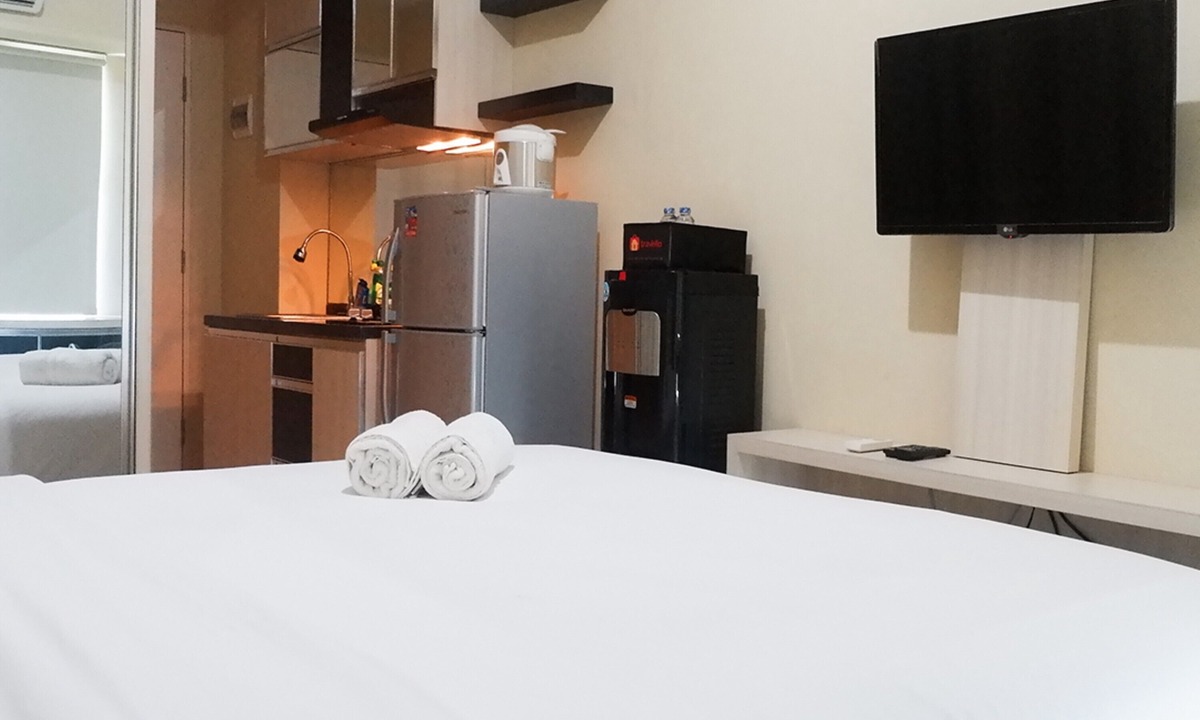 Surabaya Apartment | Clean Studio Apartment Connected to Mall at Orchard Supermall Mansion