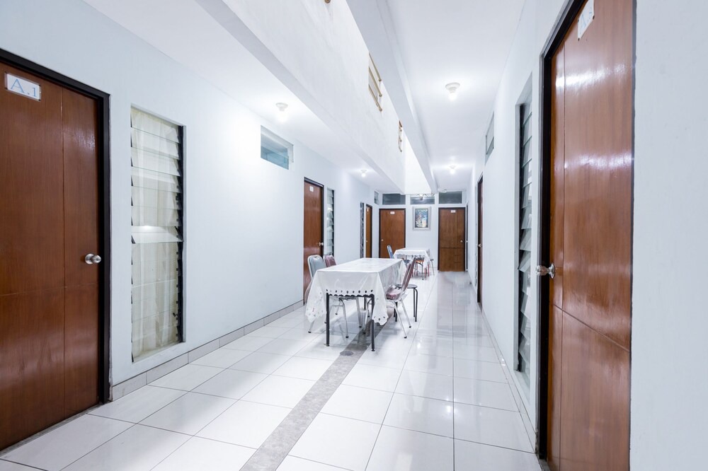 Dramaga Hotel | Super OYO 1516 Cemara Gading Syariah