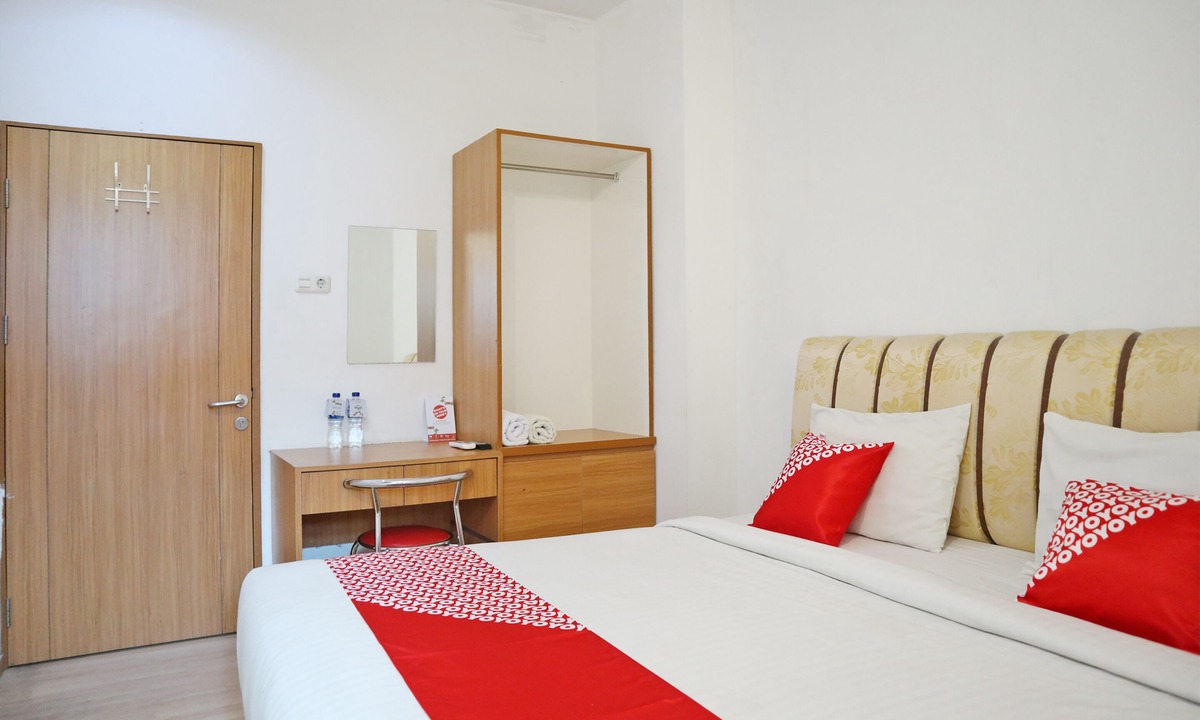 Padang Hotel | Hotel O M Authentic Kost Man
