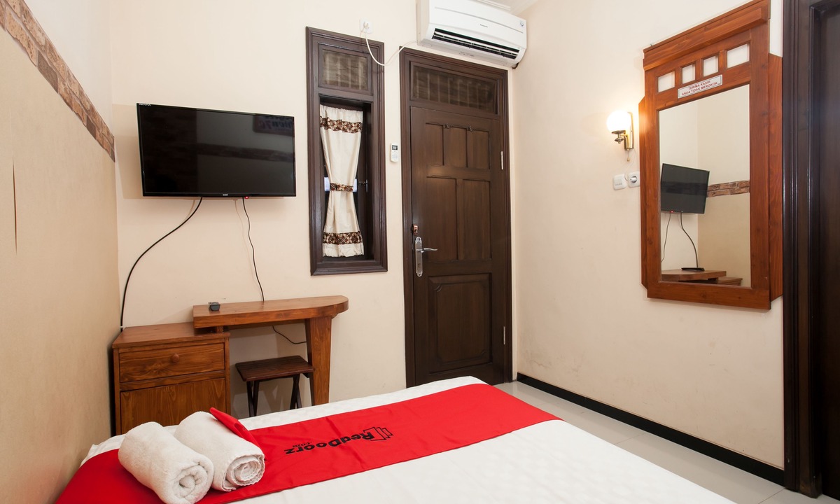 Malang House | RedDoorz near Stasiun Kota Baru Malang