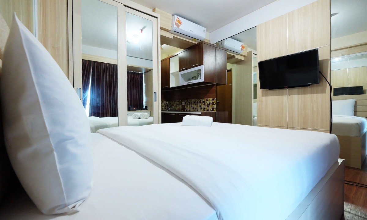 Kayu Putih Apartment | Strategic and Simple Studio Tifolia Apartment near Kelapa Gading