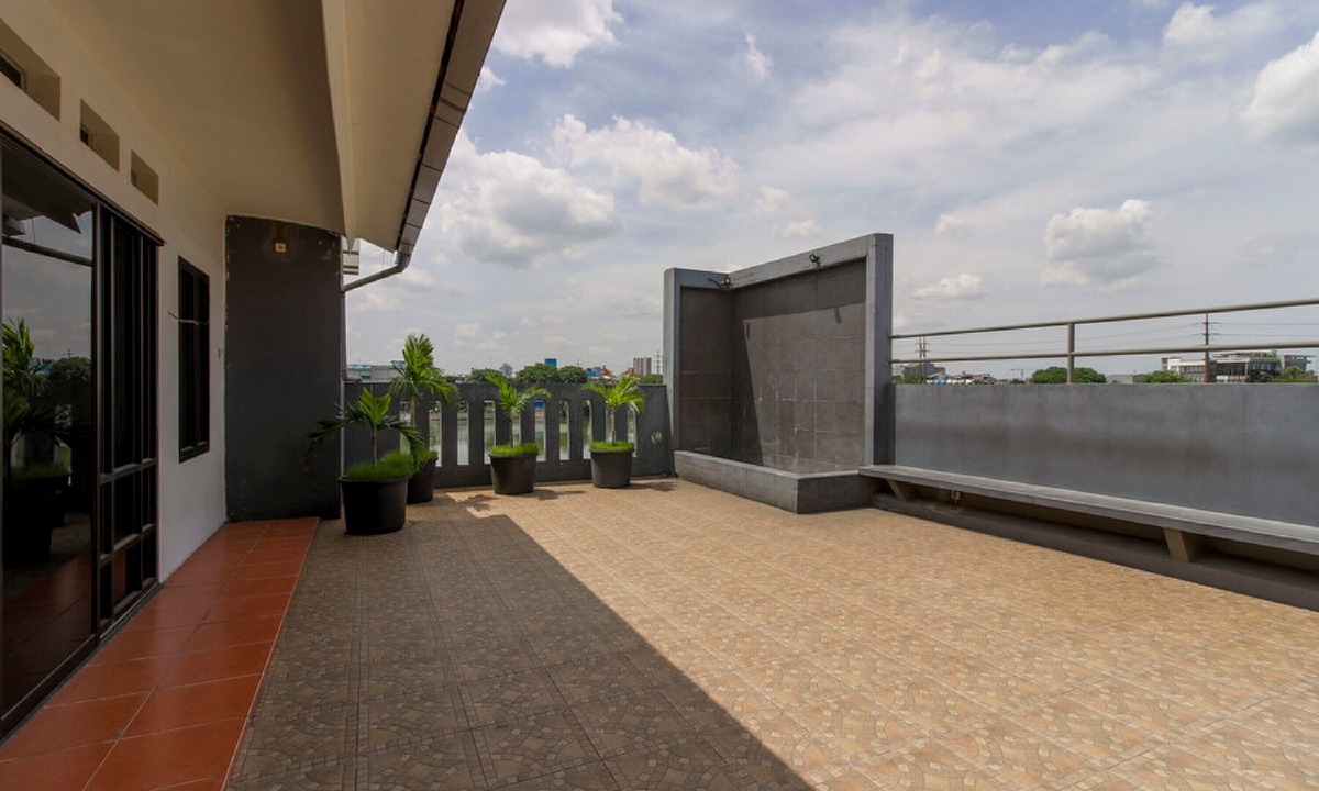 Tanjung Duren Utara Hotel | RedDoorz @ Tanjung Duren