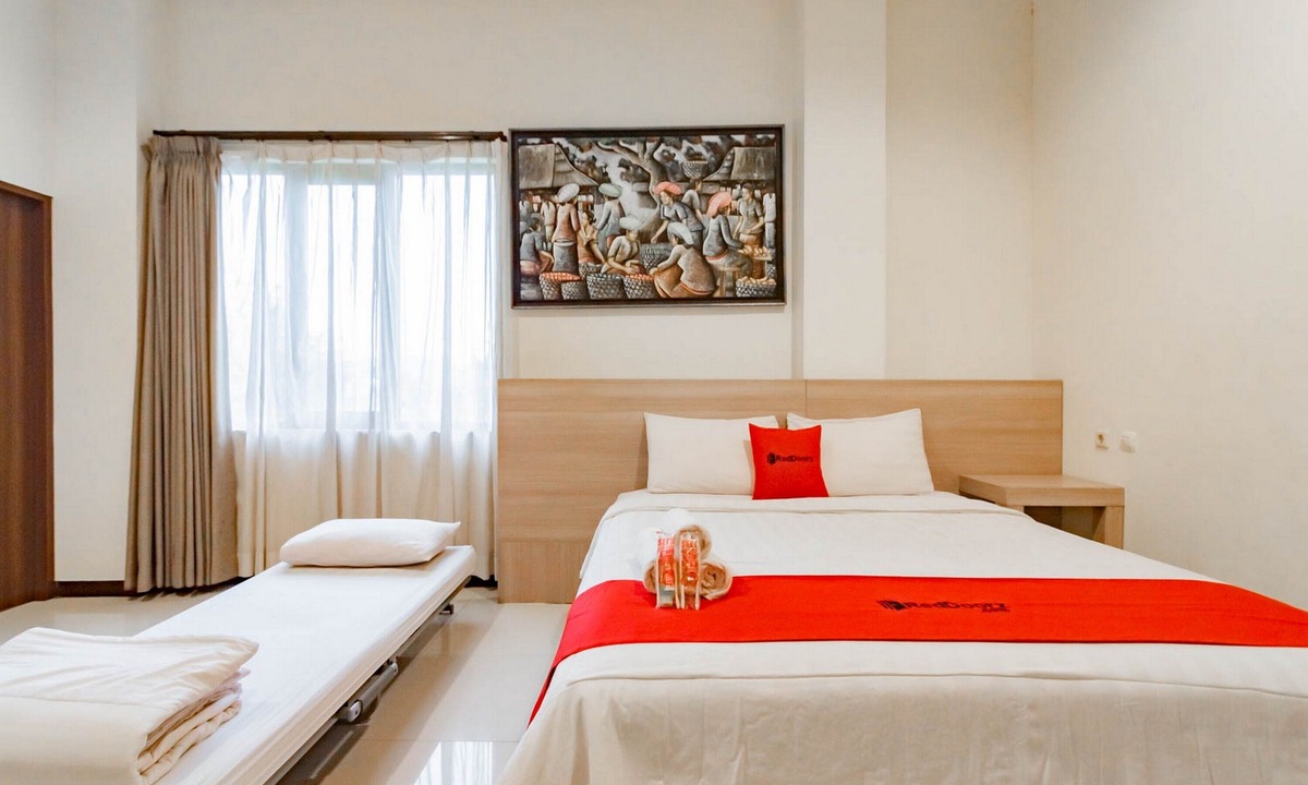 Parongpong Hotel | RedDoorz @ Sersan Bajuri Atas