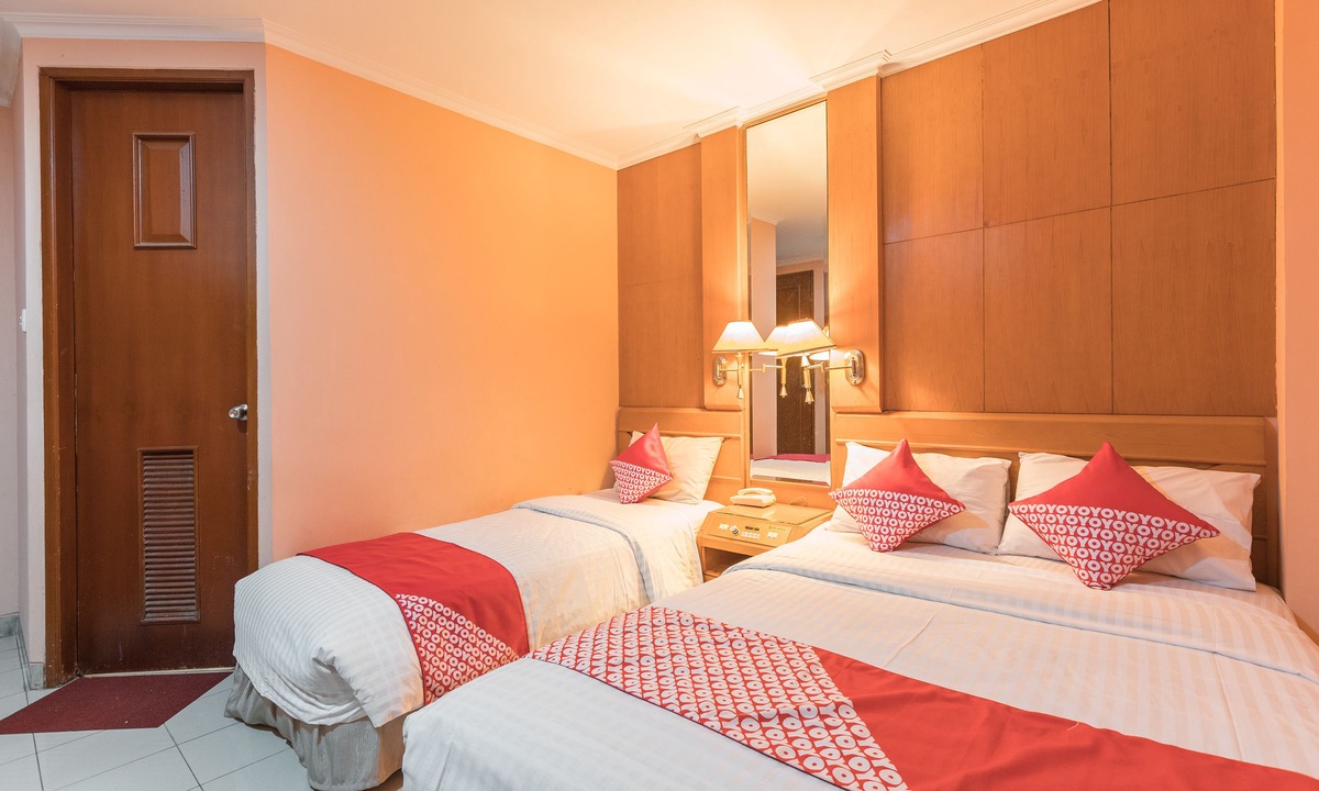 Chinatown Hotel | OYO 671 Hotel Capitol