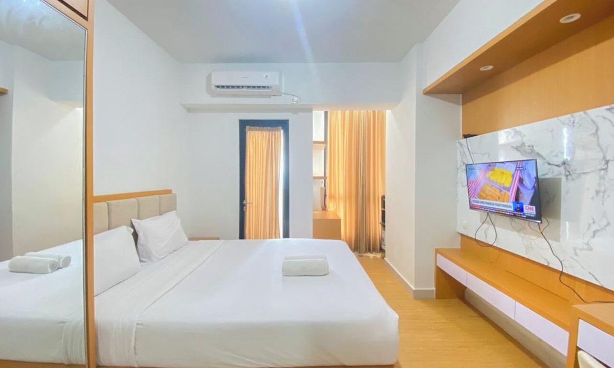 Jatingaleh Apartment | Neat 1Br Studio At The Alton Apartment