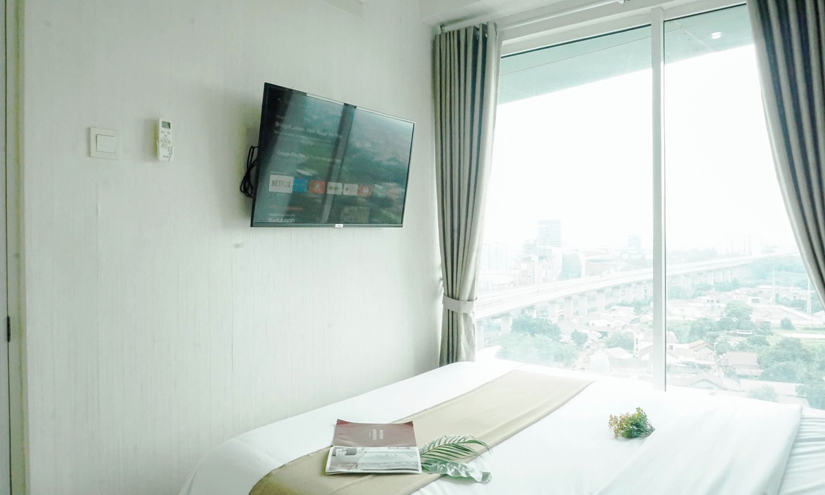 Pekayon Jaya Apartment | Pleasant And Relaxing 2Br Apartment Grand Kamala Lagoon