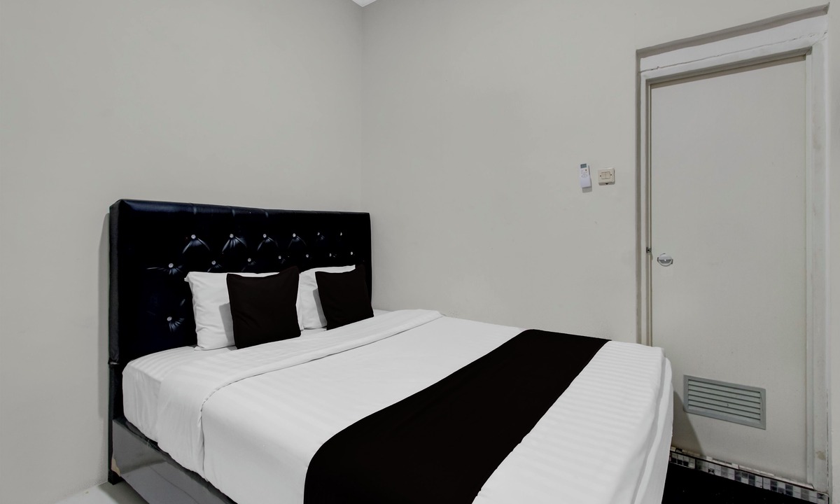 West Semarang Hotel | Hotel O Airport Guesthouse