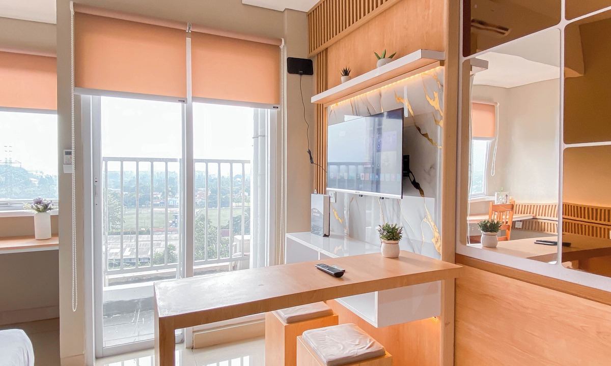 Kedungmanggu Apartment | Cozy And Minimalist Studio At Lrt City Sentul Apartment