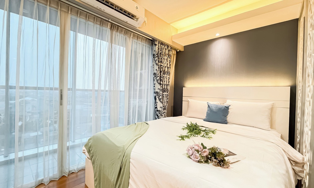 Jatinegara Apartment | Good Location Studio At Apartment Tamansari The Hive Near Lrt Station