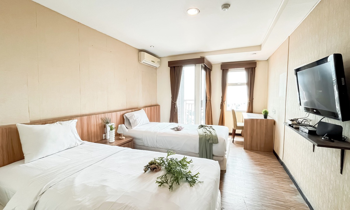 Panunggangan Utara Apartment | Modern Minimalist Studio (No Kitchen) At Great Western Apartment