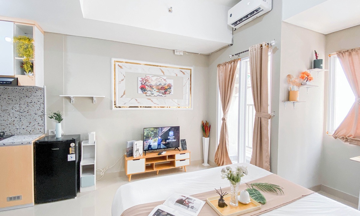 Kedungmanggu Apartment | Nice Studio Room Apartment at LRT City Sentul - Royal Sentul Park