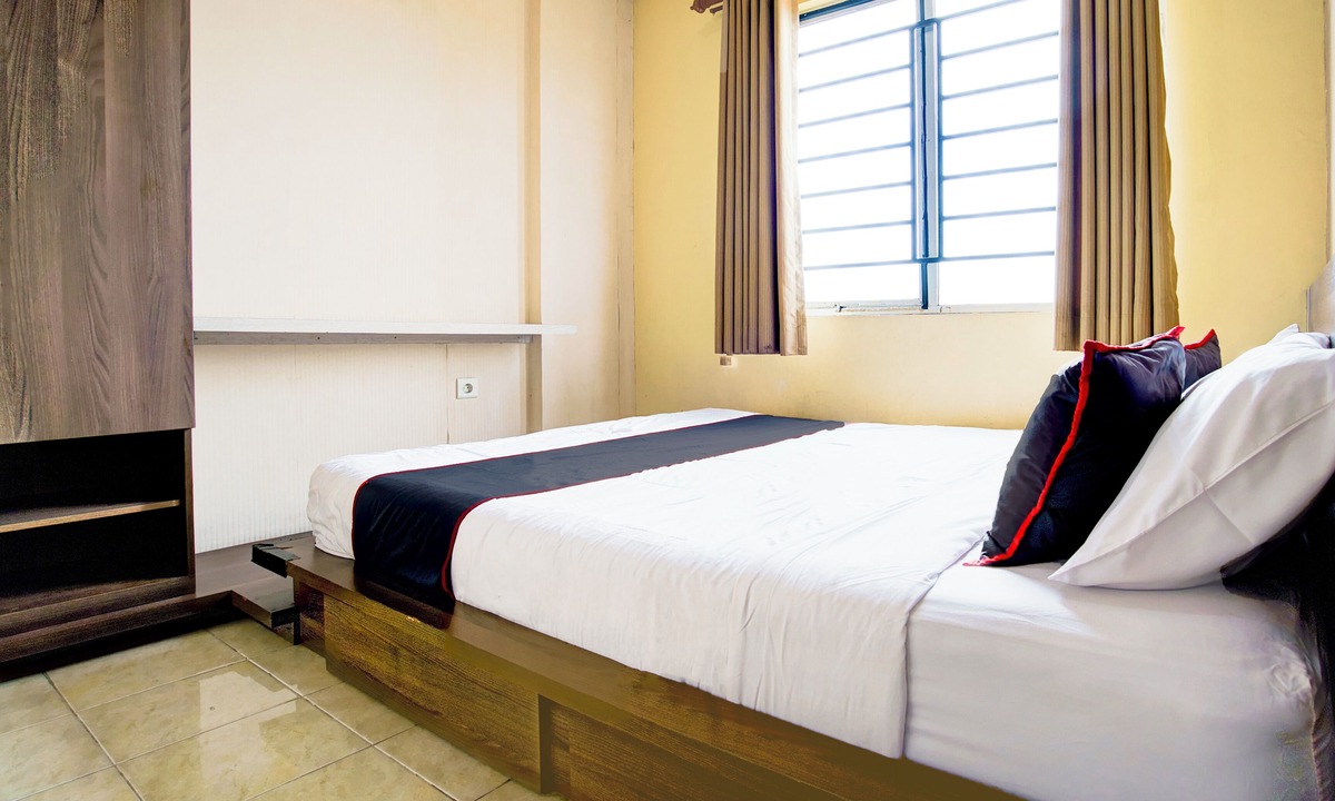 Cimahi Hotel | Collection O Apartment By Boboin Baros Near Stasiun Cimahi