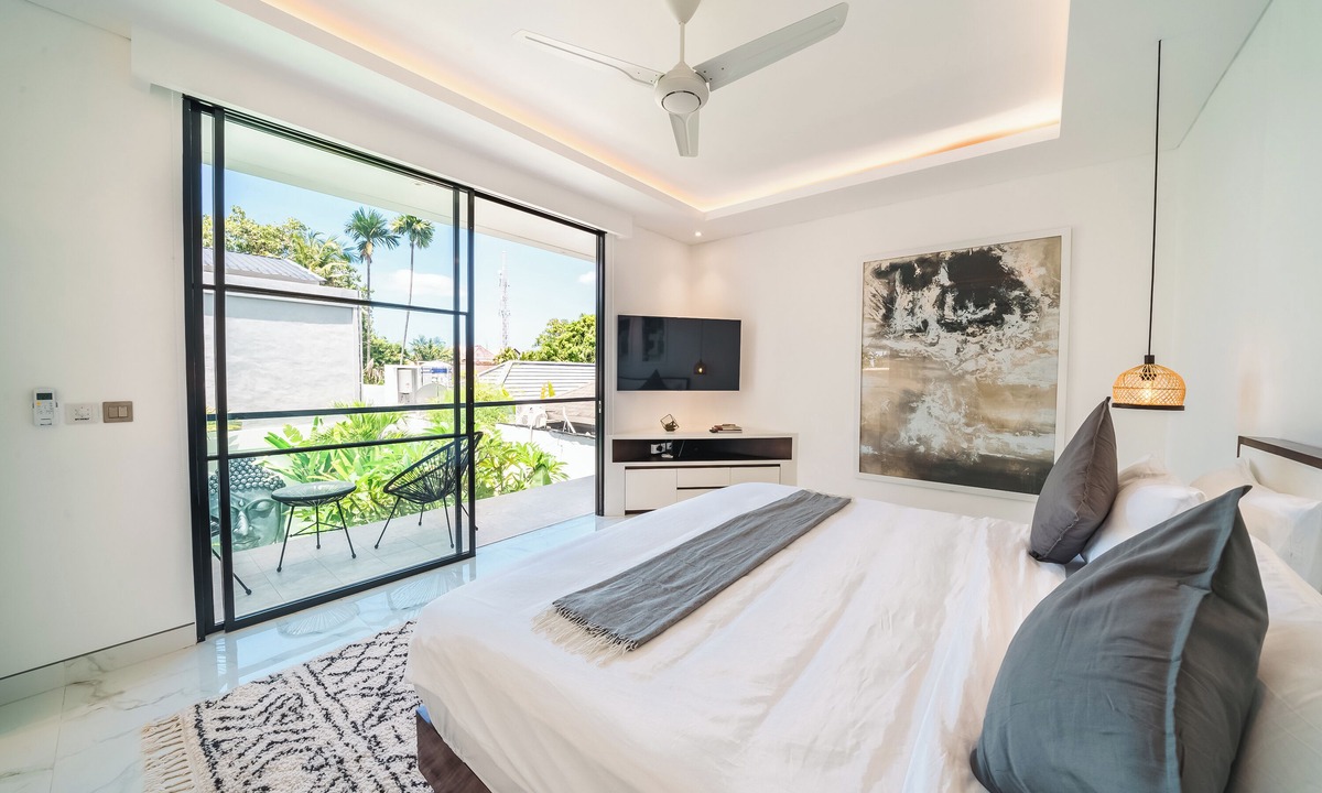 Sunset Road Villa | Villa Blue Water by GORO