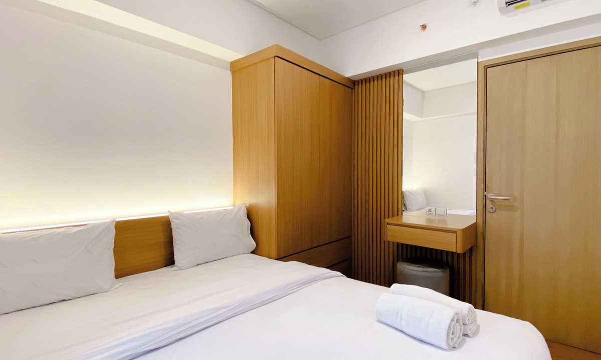 Cikarang Apartment | Spacious And Homey 2Br With Work Space At Meikarta Apartment