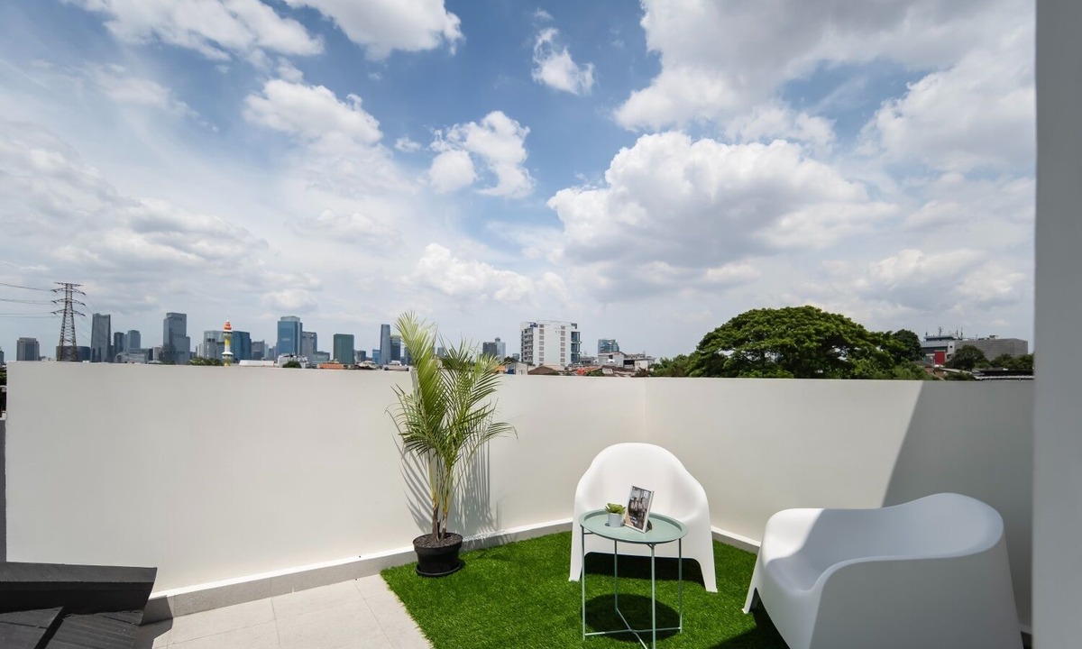 Mampang Prapatan Hotel | Cove River Haus
