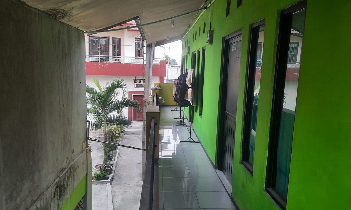 Karawang Hotel | OYO Life 93023 Kost Bulan Karawang