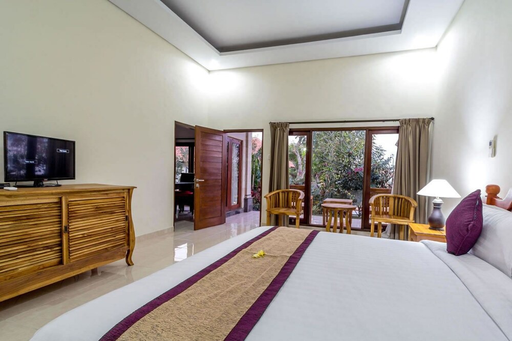 Jungut Batu Resort | Padma Kumala Hotel