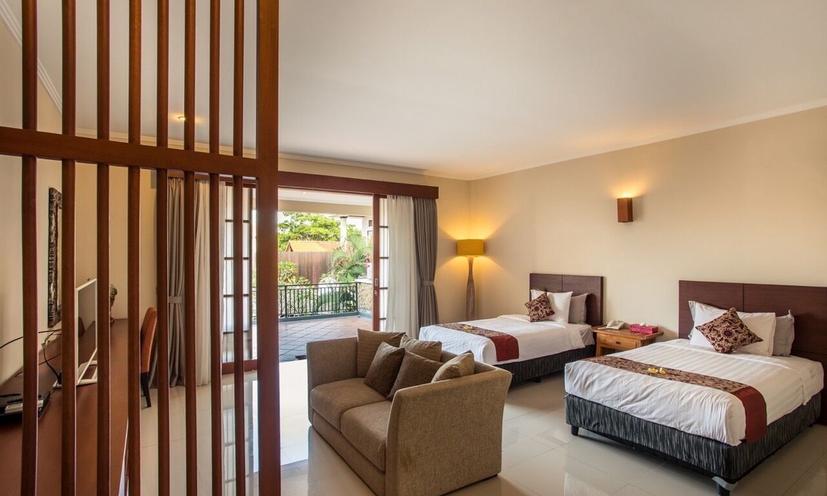 Kerobokan Villa | 5BR Private Villa near Seminyak