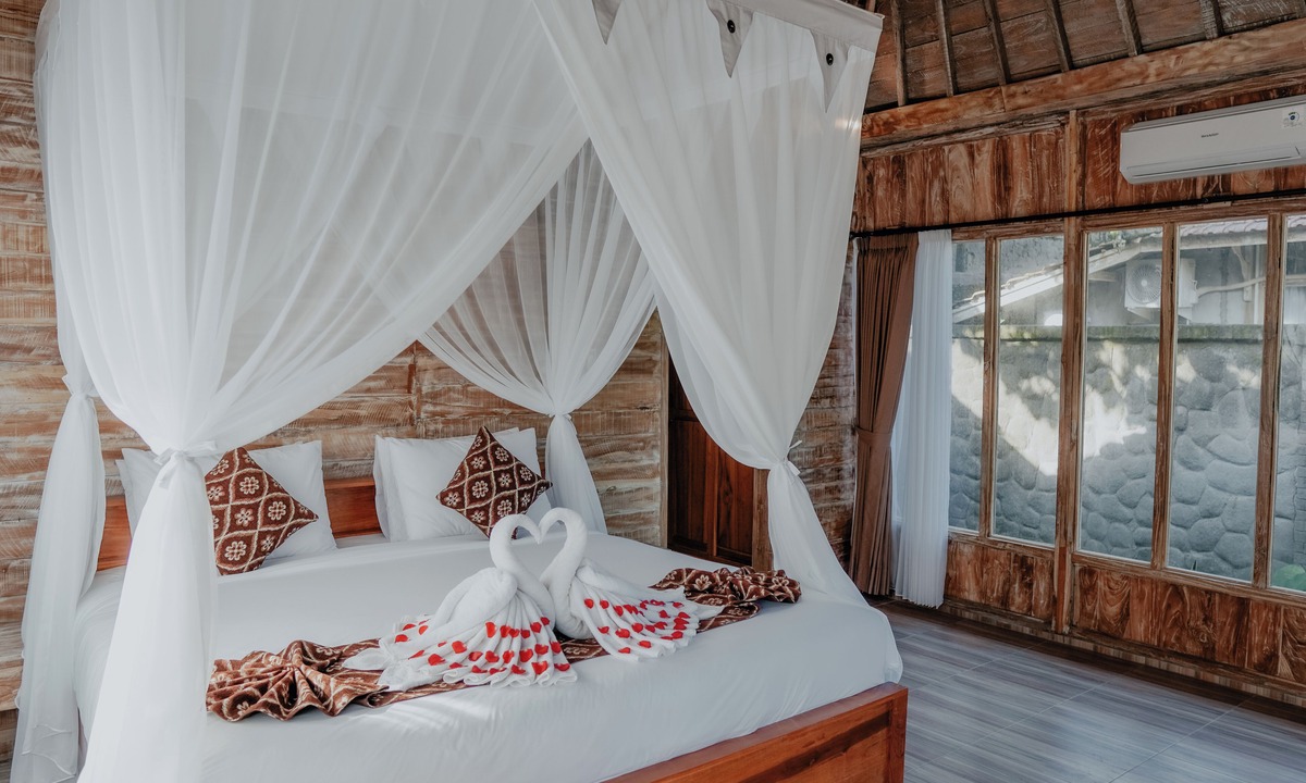 Taro Villa | The Fire Flies Garden Villa