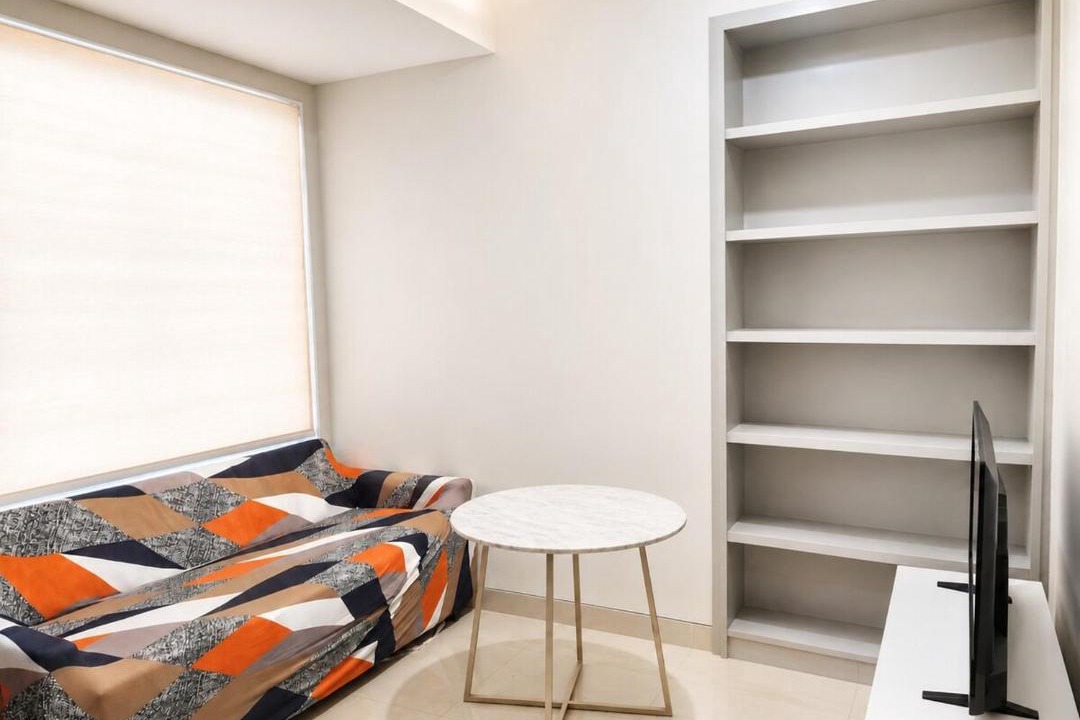 Wonokromo Apartment | Apartment with Living Room and Pool View