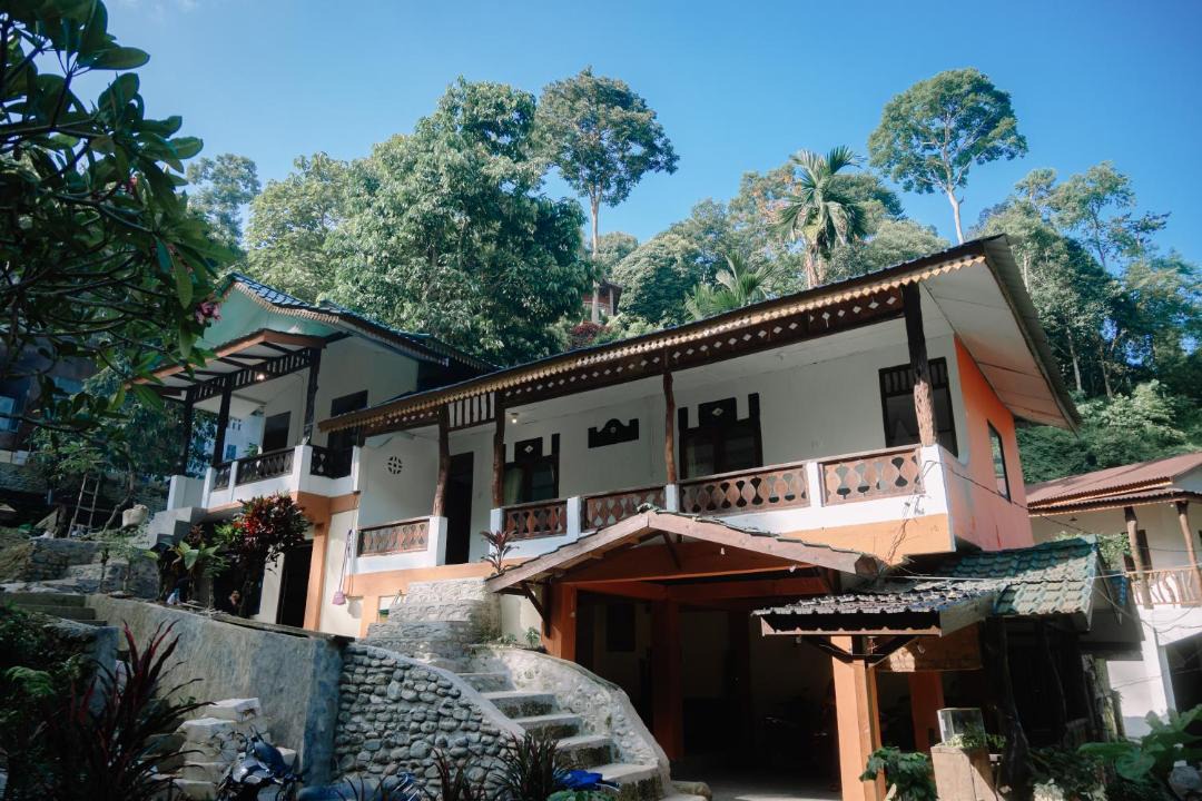 Bukit Lawang Hotel | Bugis Inn
