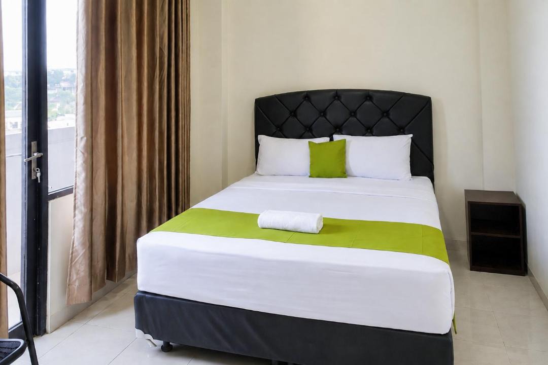 Samarinda Hotel | Urbanview Hotel Pandan Wangi Suite