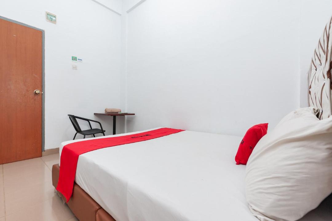 Tanjung Uncang House | RedDoorz near Universitas Riau Kepulauan