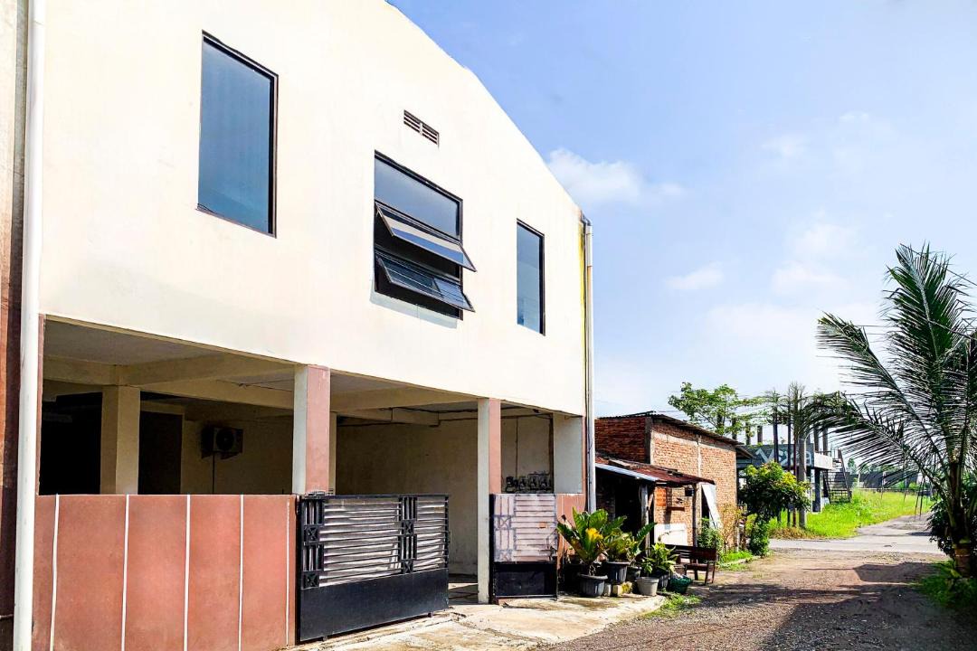 Surakarta House | Nay Guesthouse 2 Kartasura RedPartner