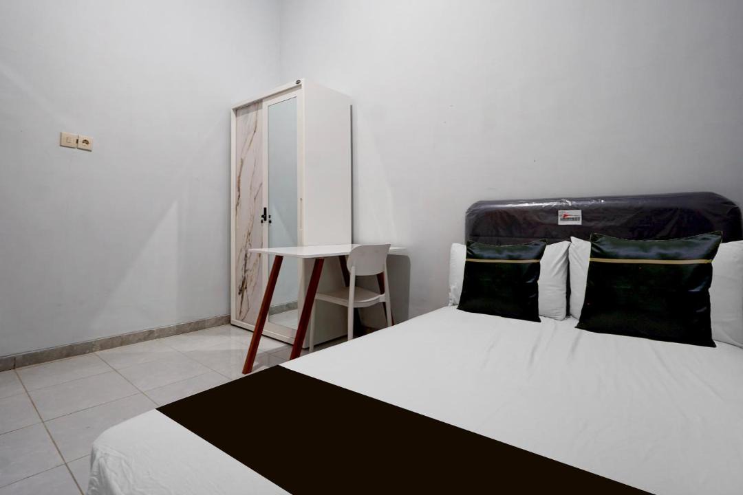 Tosari Hotel | OYO 95293 Citra Homestay Syariah