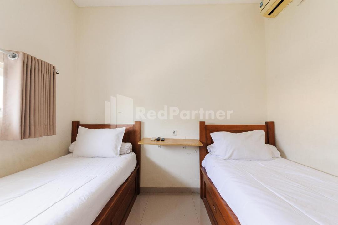 Malang Hotel | Nipa Guest House near Universitas Widyagama Mitra RedDoorz