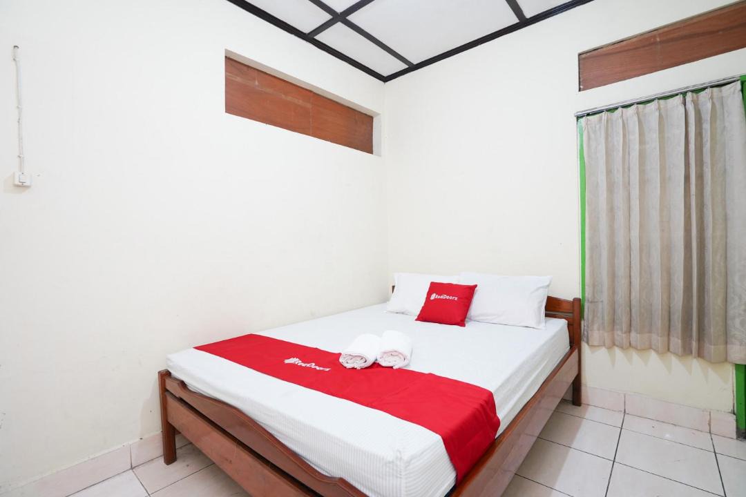 Kasihan House | RedDoorz Syariah at Wisma Madukismo UMY
