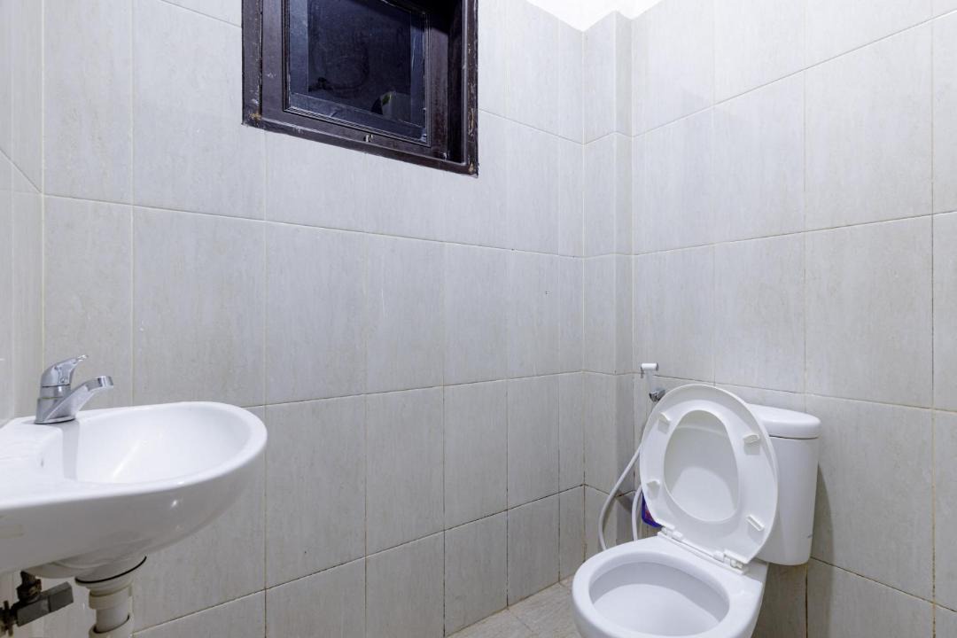 Ragunan House | RedDoorz Premium @ Ampera Raya 2