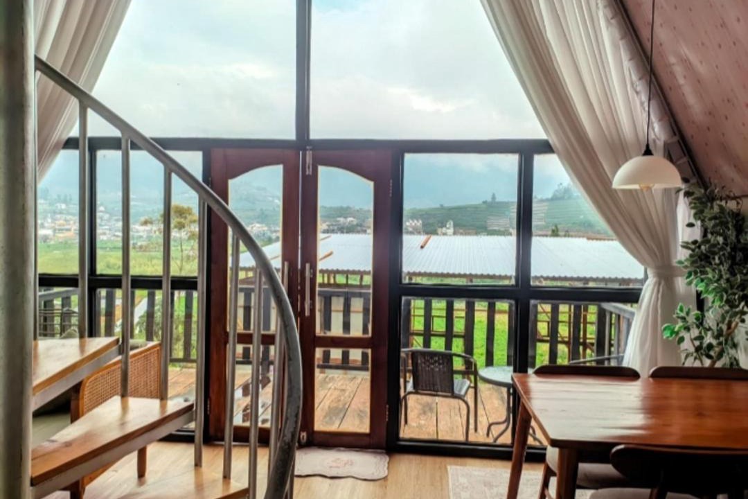 Dieng Villa | Mezzanine by Royal Cabin Dieng