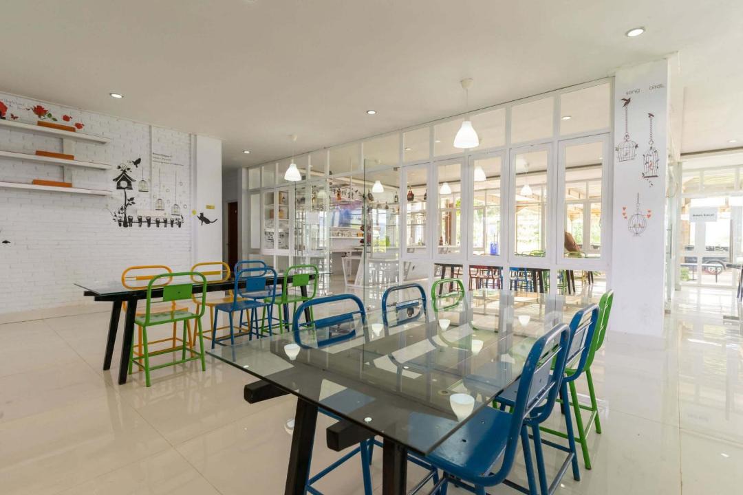 Ambarita Hotel | RedDoorz Plus @ Vantas Hotel Parbaba