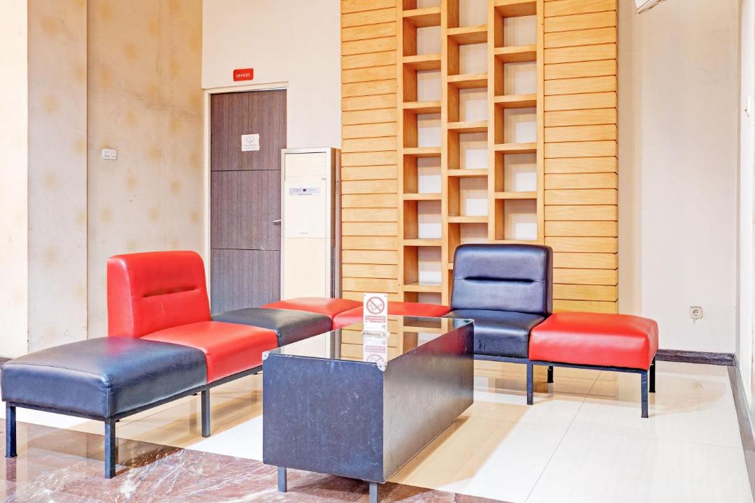 Cipaganti Hotel | Collection O Hotel Promenade Cihampelas