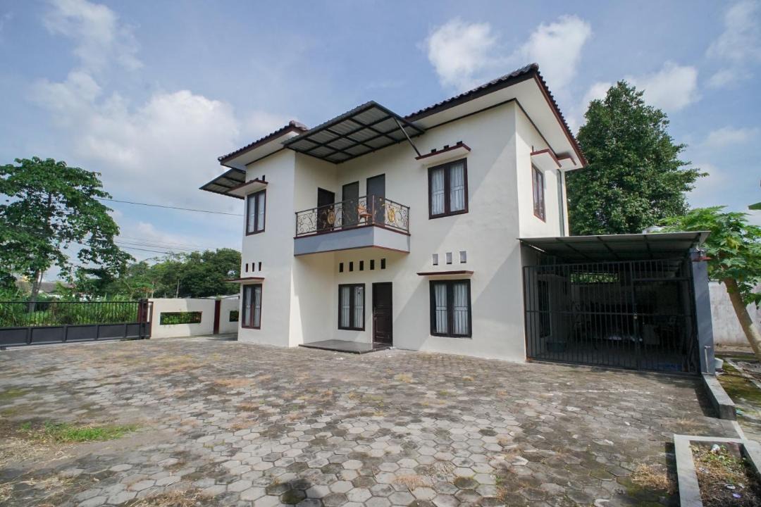 Ngemplak House | Grand Purwomartani Homestay Jogja