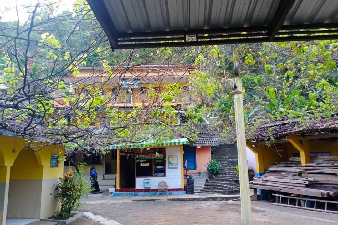 Wonosari House | Baronsari GuestHouse