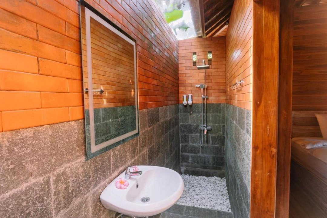 Undisan House | D SARI WOODEN House